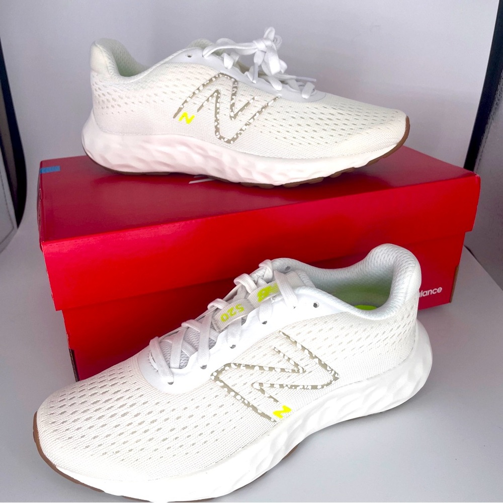 New Woman's Sneakers New Balance 520 v8 White Grey Running Shoe Sz 6 b Width